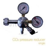 CO2 pressure reducer single